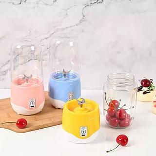 ￼MINI Liquidificador de Frutas Portátil USB Bivolt 4 Lãminas 400ml